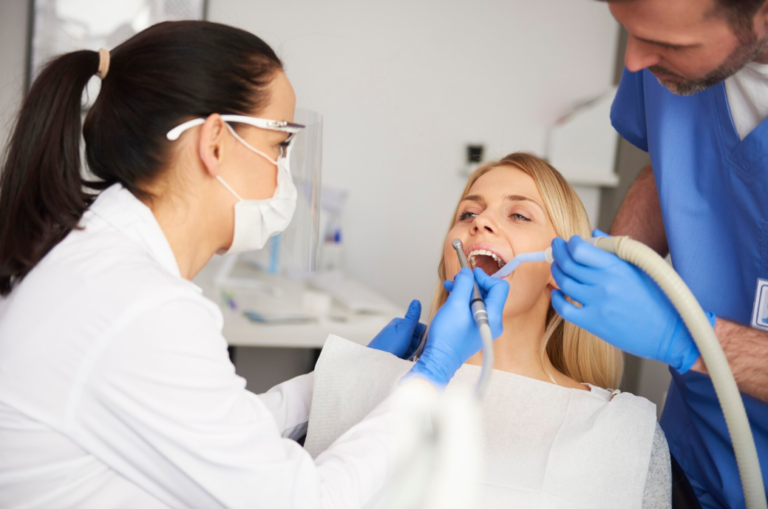 Finding a 24/7 Emergency Dentist in Barrington for Urgent Care