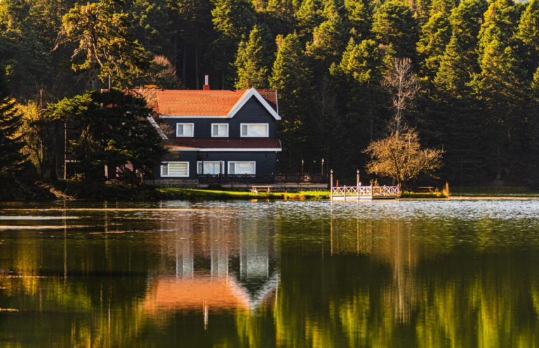 Finding Your Dream Luxury Property for Sale in Haliburton – Klaxon Lake Listing Has You Covered