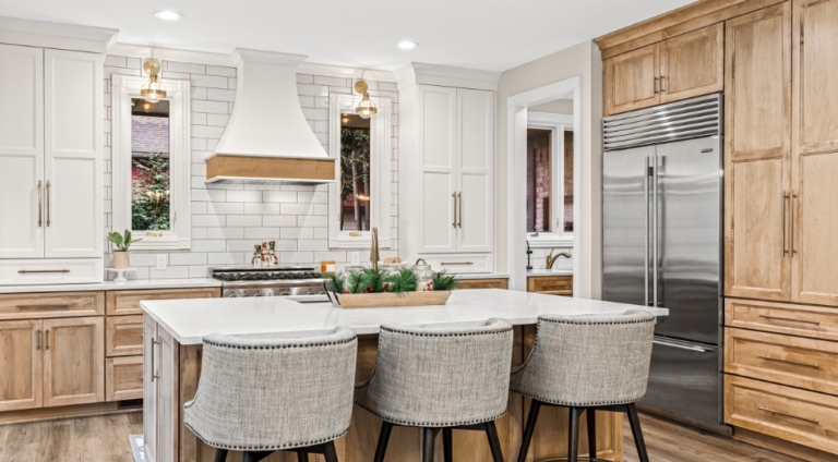 Why Wooden Kitchen Cabinets Are Making a Comeback in Brampton