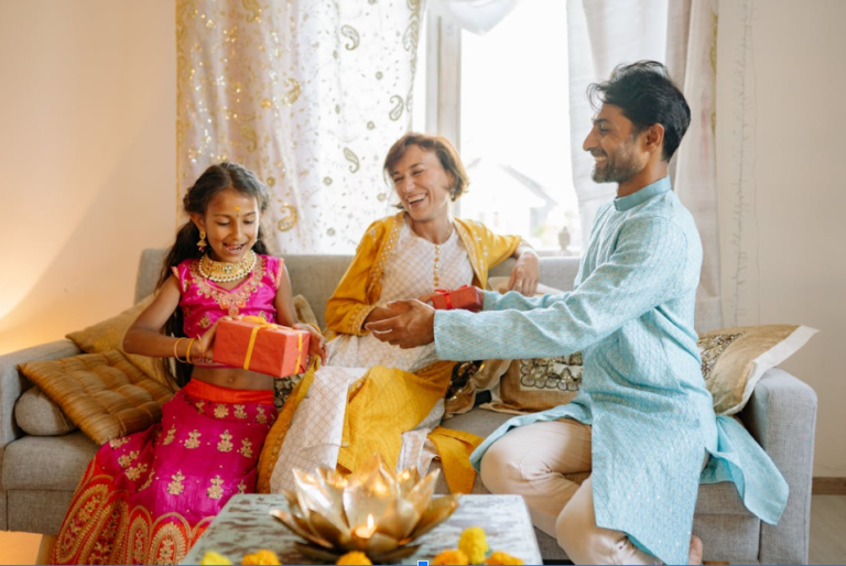 Diwali Gifts USA: Celebrating the Festival of Lights with Thoughtful Presents